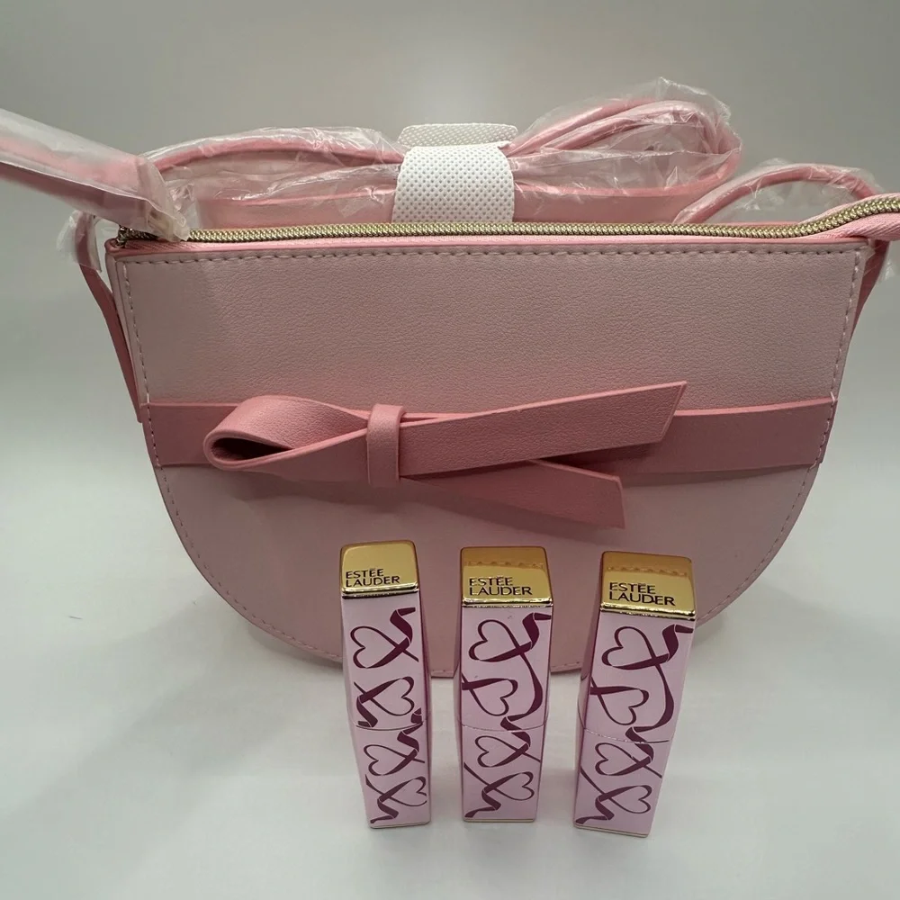 🎉 HOST PICK 🎉 Estée Lauder Pink Perfection 4-Pcs Lipstick Set ~ New With Box.